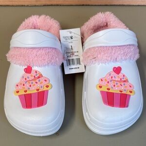 Cozy Cupcake Kids Slippers - Pink & White